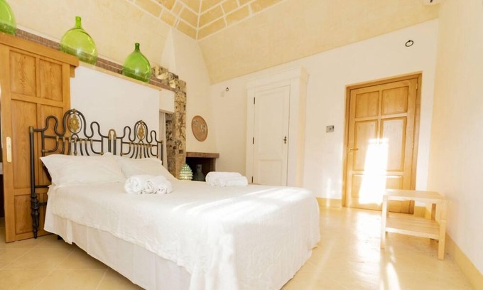 Cavallino Bed & Breakfast | Arbutus - Le Menze Estate