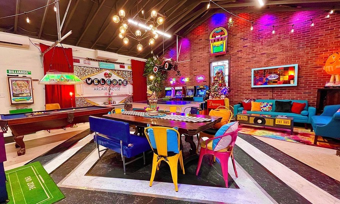Bloomington House | Arcade House! Massive game room, hot tub, firepit, grill, games