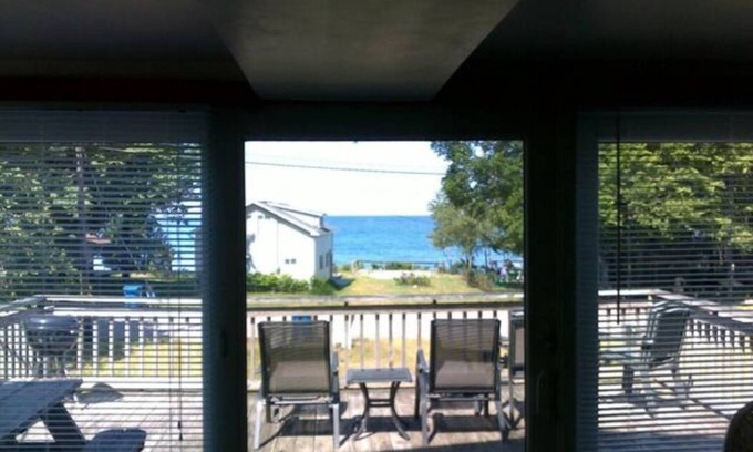 Arcadia Cottage | Arcadia BeachView Cottage- Lake Michigan is ready for you just across the lane!