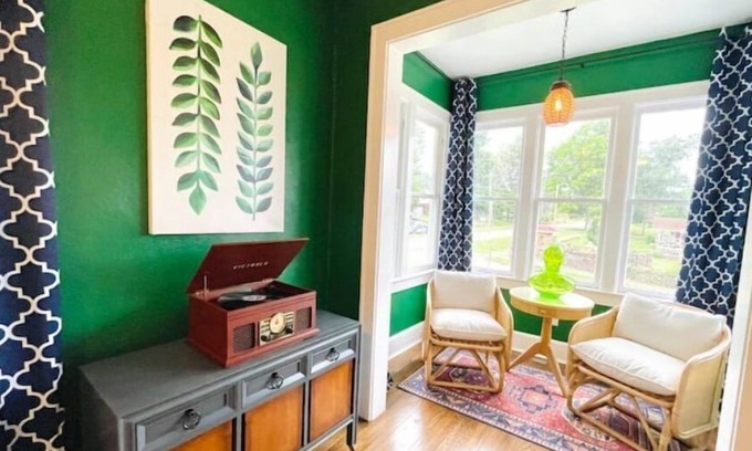 Arcadia House | Arcadia bungalow near Missouri State Parks