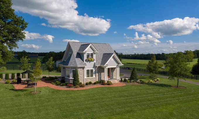 Georgetown Cottage | ARCADIA FARM COTTAGE - Luxury Bluegrass Retreat for 8 Near Kentucky Horse Park