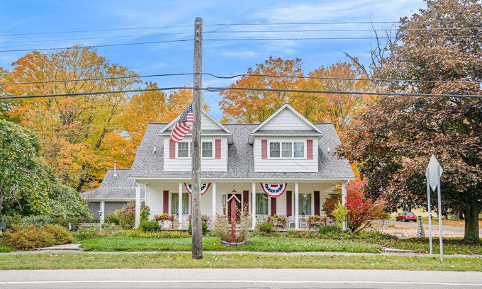 Arcadia House | Arcadia House near Arcadia Bluffs, Crystal Mtn