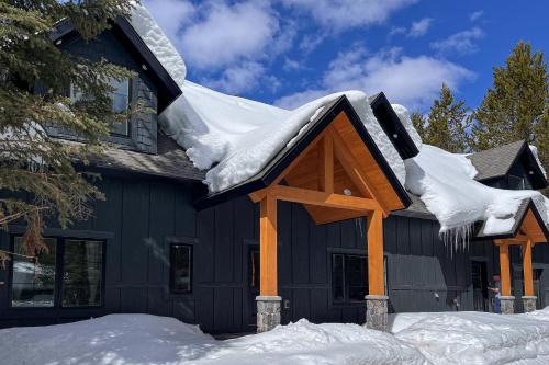 Island Park House | Arcadian Refuge