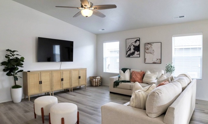 Nampa House | Archi- MCM Modern