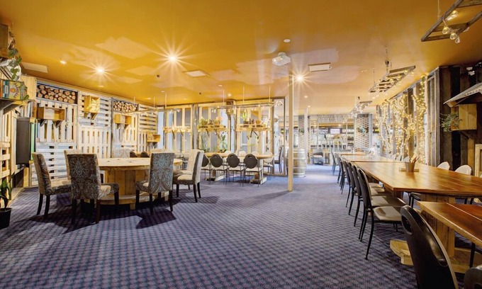 Kurrajong Heights Hotel | Archibald Hotel