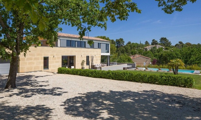 Lacoste House | Architect-designed house with heated pool in the heart of the Luberon - Air-conditioned first floor-