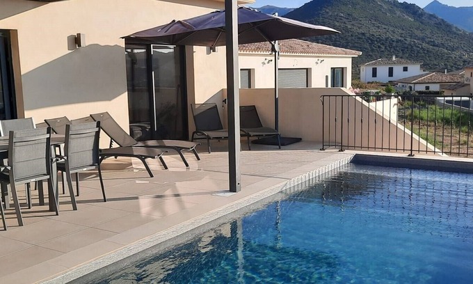 Palasca Villa | ARCHITECT-DESIGNED VILLA - 10 PEOPLE - 5 BEDROOMS