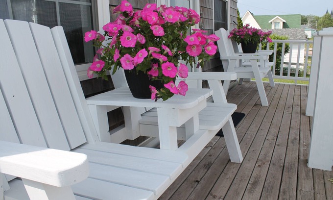 North Rustico House | Architect's House on the Waterfront - Sunrise House