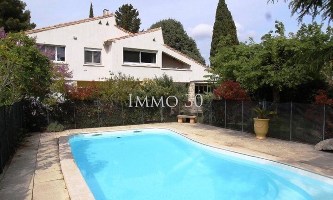 Montfrin Villa | ARCHITECT'S VILLA SWIMMING POOL 20min from Avignon, Nîmes and Camargue.