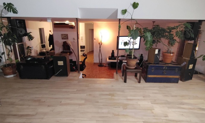 Gay Village Apartment | Architectural Multi,-Level Loft Near Parc La Fontaine + bedrooms