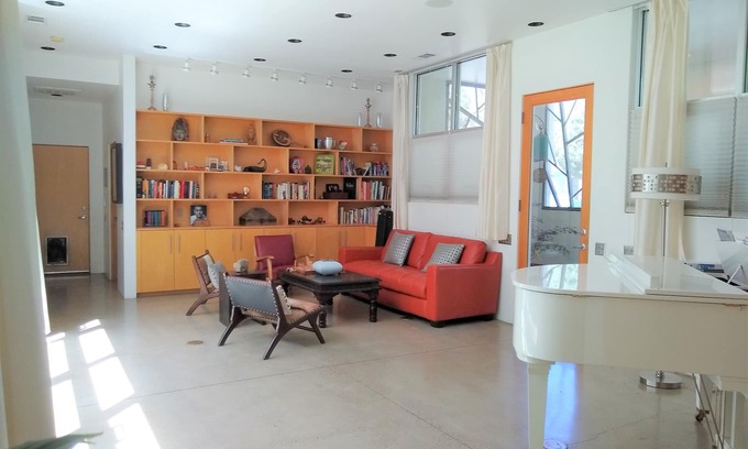 Huning Castle House | Architecture Award Winner! Exclusive Luxury Retreat near Old Town & Downtown