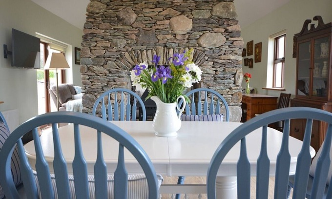 Aughacasla House | Ard Na Mara 4 bedroom house VRBO