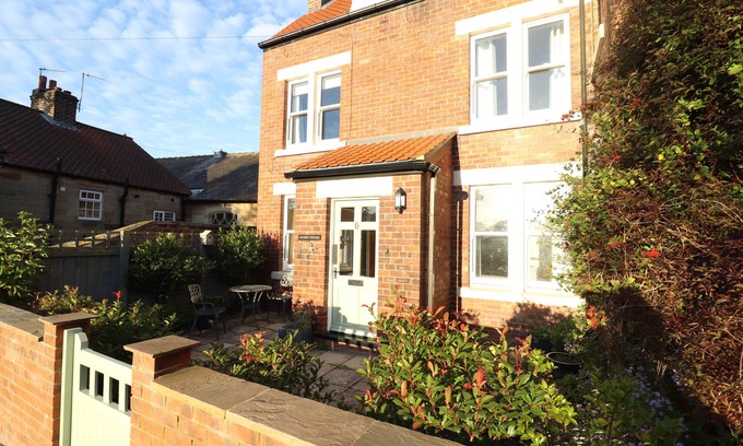Briggswath Cottage | ARDEN HOUSE, pet friendly, with open fire in Whitby