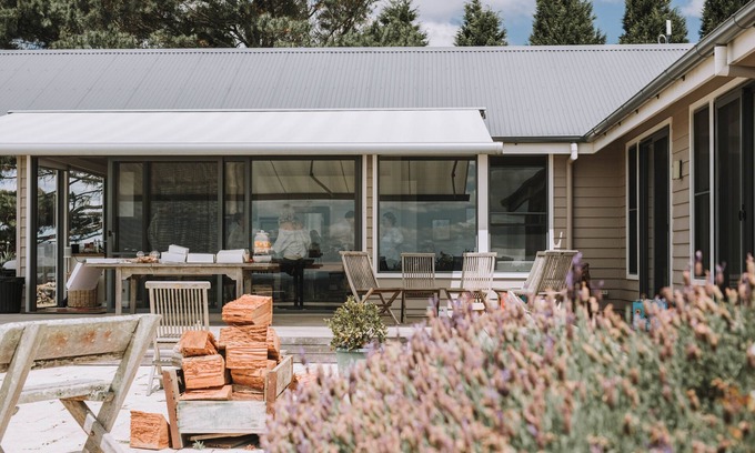 High Range House | Ardmoir Cottage - Stunning cottage with surround views of the Southern Highlands