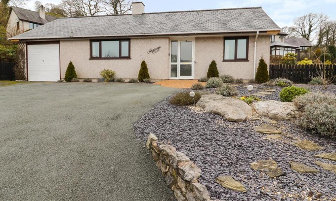 Llanycil House | Ardwyn