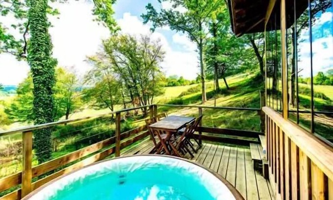 Estipouy House | Area of Escapa * - Private cabin and jacuzzi 6 persons