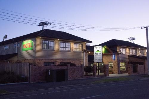 Hamilton Hotel | Arena Court Motel