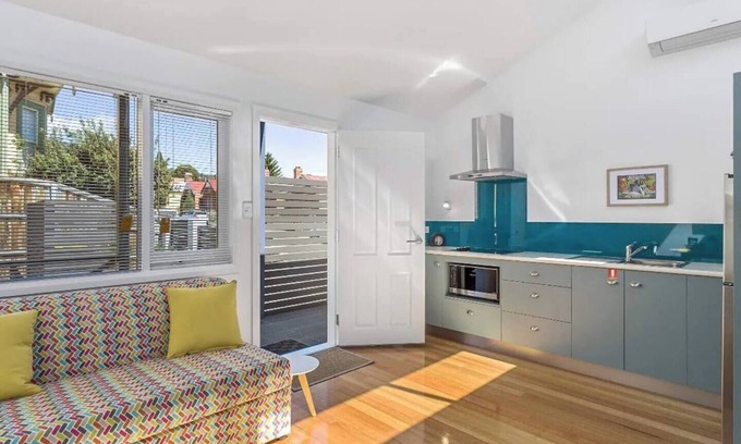 North Hobart House | Argyle Embrace Perfect Location to Explore Town