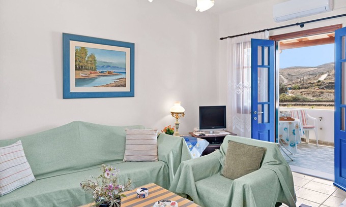 Loutra Apartment | Argyris comfy apartment in Kythnos