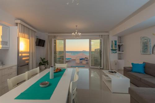 Neo Kalamaki House | Aristodimos Luxury Suite