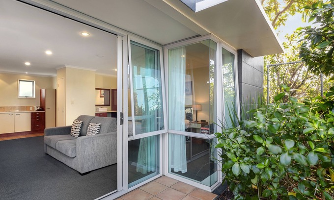 Wairau Valley Hotel | Aristotles North Shore
