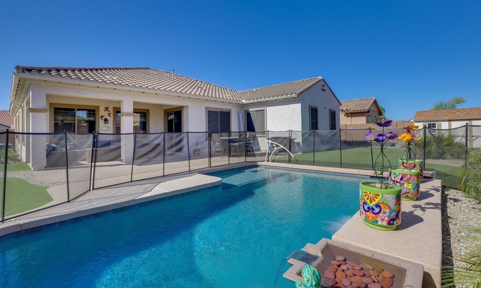 Canyon Trails House | Arizona Retreat - Pool, Hot Tub & Putting Green!