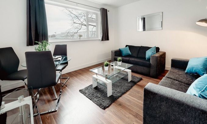 Hinckley Apartment | Arlan Apartments Comfort and Ease, Hinkley - Apt. C