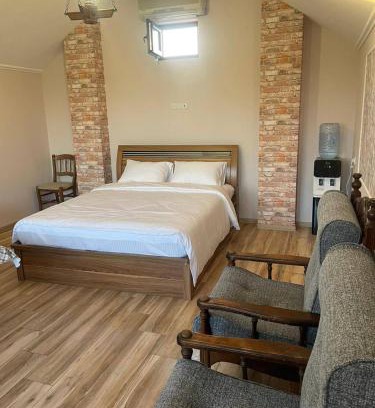 Yerevan Apartment | ARM Garden EVN Zvartnots