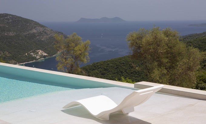 Fternon Villa | Armante Supreme Villas-Villa Ismini