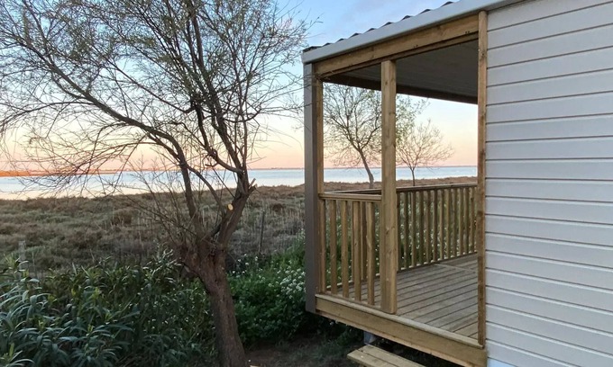 Villeneuve-les-Maguelone House | Arnel Campsite * - Mobile home Loggia Bay - View pond - 2ch - 4 people