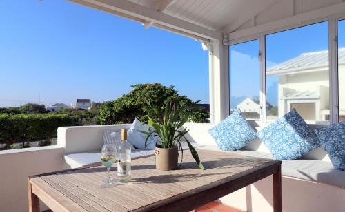 Waenhuiskrans House | Arniston Holiday Cottage