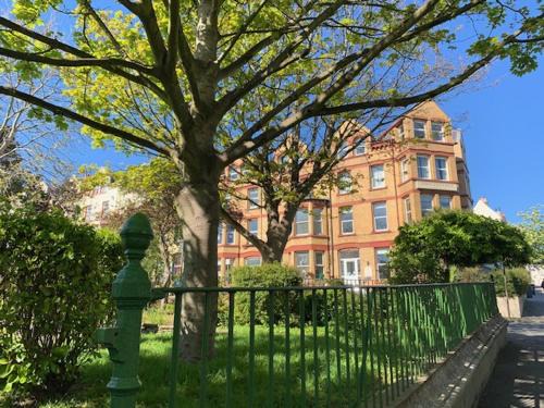 Douglas House | Arrandale House