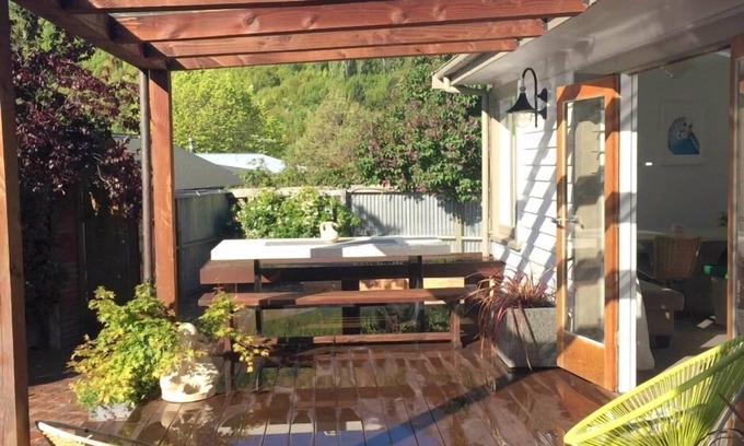 Arrowtown Cottage | Arrowtown Gem - Classic Arrowtown Cottage.