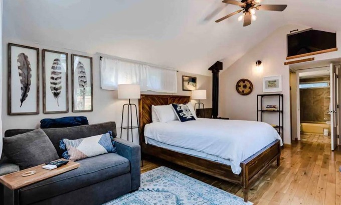 West Eugene Cottage | Art Alley Studio- Downtown Eugene