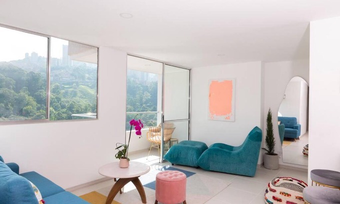 San Diego Apartment | Art Deco Apartment w/ Mountain View