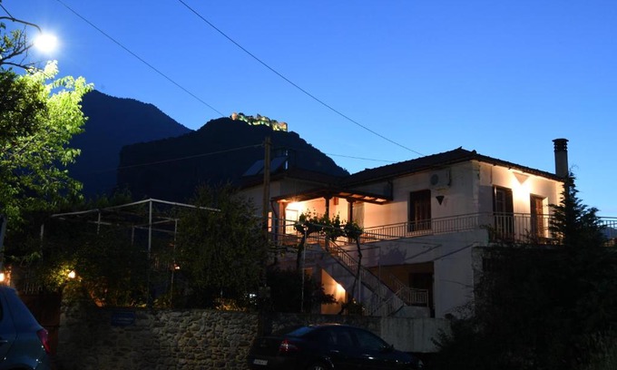 Mystras Apartment | Art Flowers and Culture
