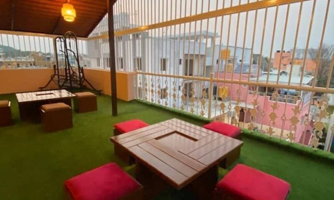 Chamundi Nagar Apartment | Art House AC Luxury Apartment-201 (Luxury Apartment with Air Conditioning)