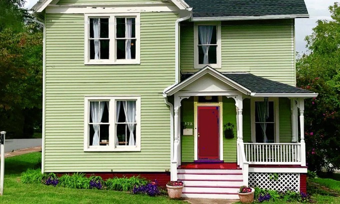 Orange House | Art House on Main