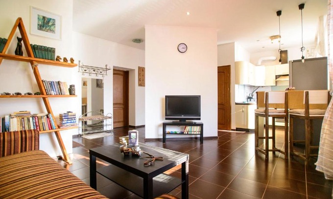 Uzhhorod Apartment | Art-House