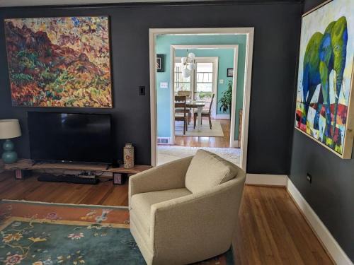 Durham House | Art Lover's Retreat - Stunning 2br