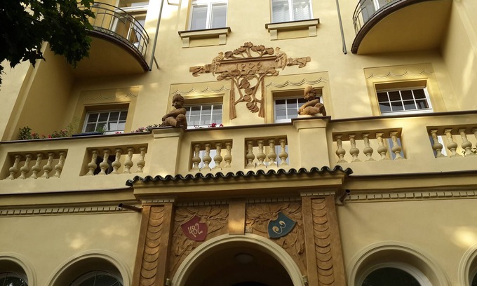 Karlin Apartment | Art nouveau beauty