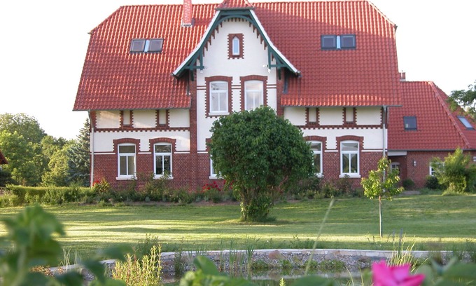Gulstorf House | Art nouveau house in the Elbwiesen country house