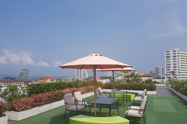 Pratumnak Hill Apartment | Art On The Hill