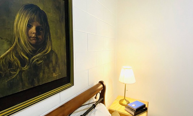 Para Hills Apartment | Art & Vintage 2Room Unit in Para Hills, 20 mins to ADL city, beach and Hills.