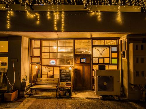 Atami House | ArtBar & GuestHouse ennova