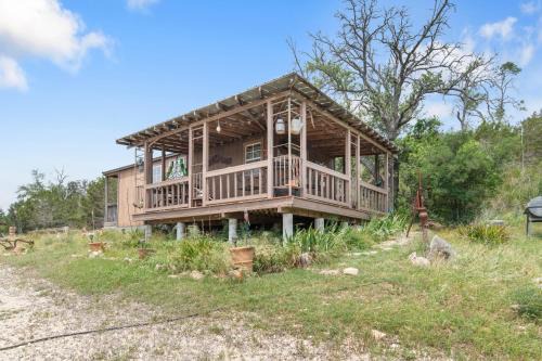 Kerrville House | Artesia Hilltop Cabin