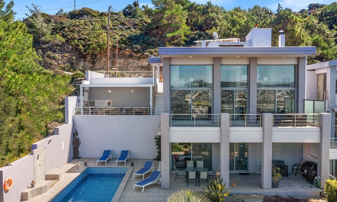 Faliraki Villa | Articiano Villa with private pool