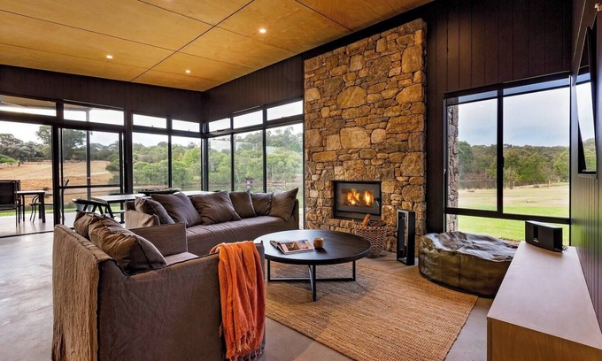 Yallingup Villa | Artisan Gunyulgup Luxe Lakeside Wellness Hideaway