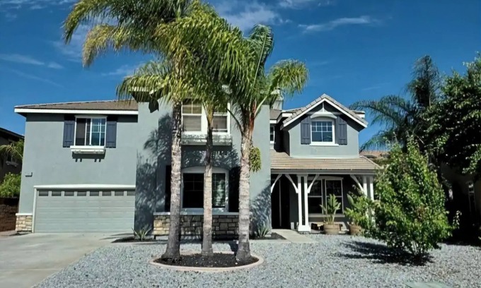 Temecula House | Artist Retreat Near the Wineries