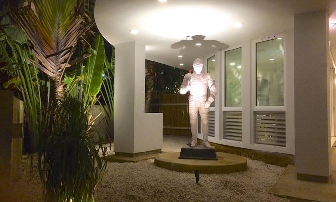 Nuuanu - Punchbowl House | Artist's Hideaway Studio